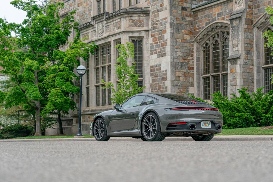  Porsche 911 Carrera 4 (992) 2019 года  (NA) (фото 10 из 40)